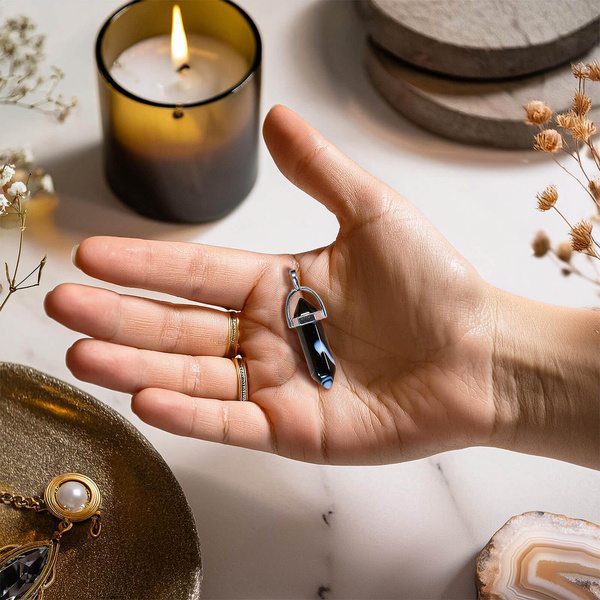 Schwarzer Achat - Anhänger im Beutel + Kette